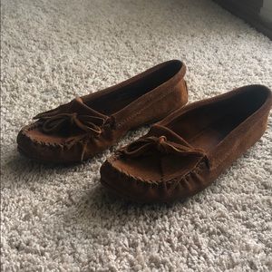 Minnetonka mocassin flats